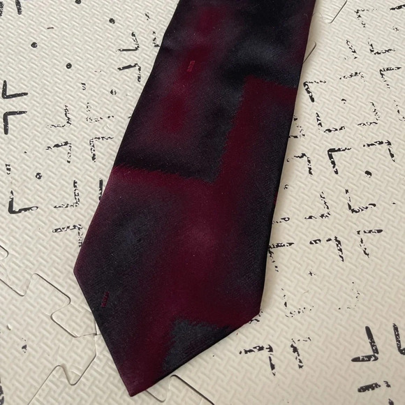 Dolce & Gabanna black and burgundy‎ classic men’s tie - Picture 2 of 4
